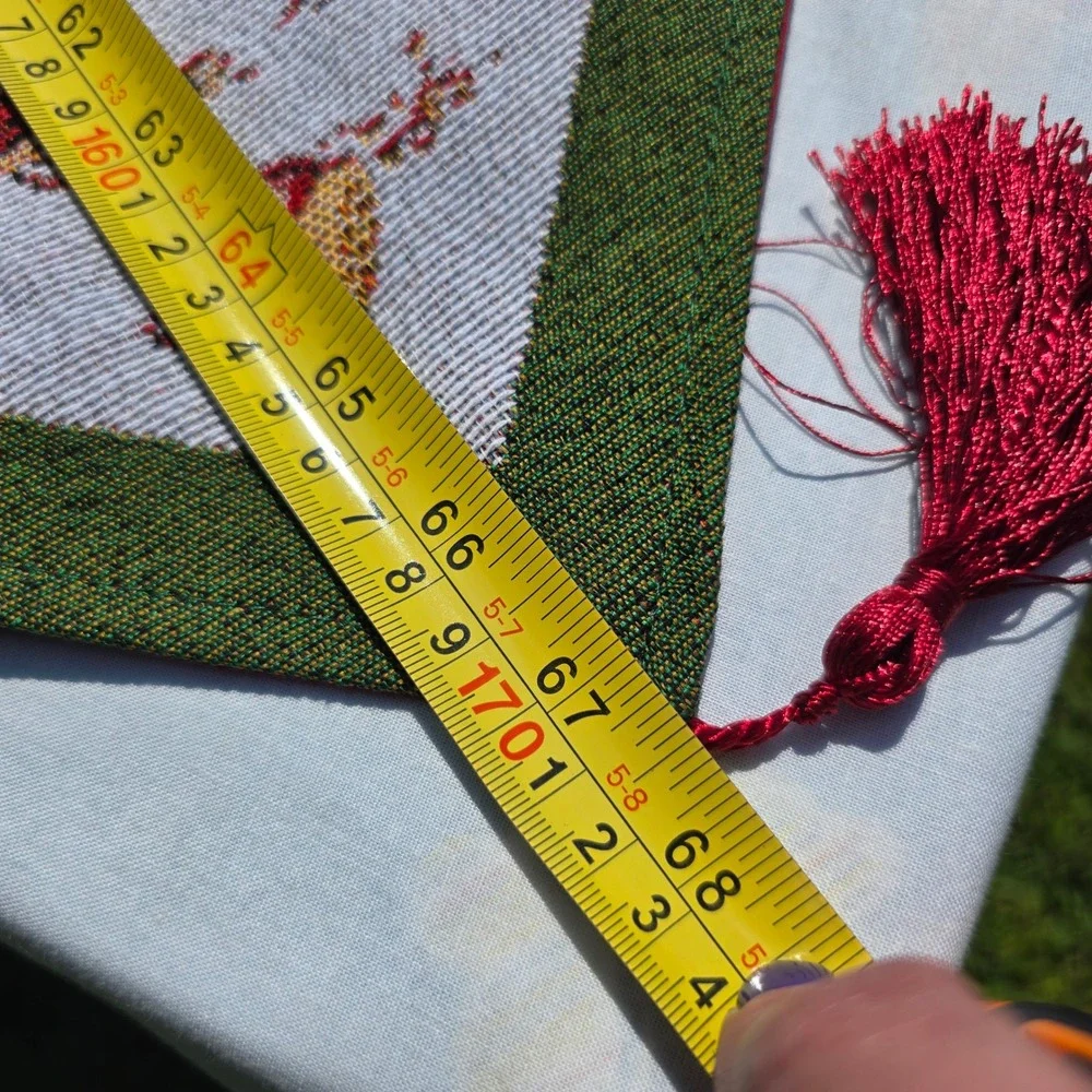 Christmas Table Runner Snowman Holiday Embroidered‎ Tassel Woodland Creatures